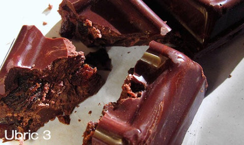 SOLD OUT - UBRIC #3, Chocolate 70% with raisins in Rose Muscat distillate - 100g